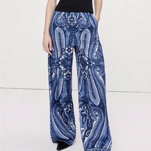 Andrea Jovine Blue and White Patterned Apparel